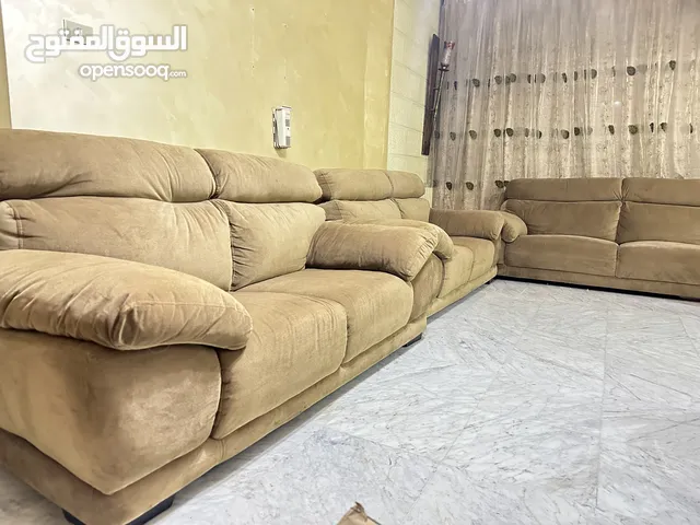 أطقم كنب بحاله ممتازه