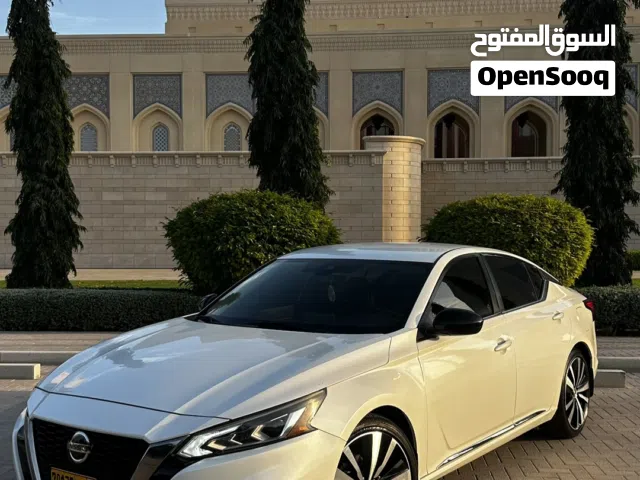 Used Nissan Altima in Al Batinah