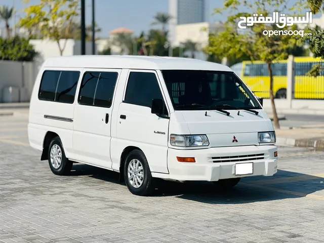 Mitsubishi Passenger Van/2010 Model/12 seater/For sale