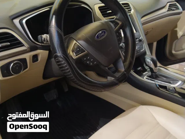 2016 فورد فيوجن SE