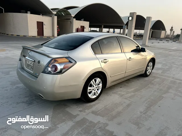 Nissan Altima 2010 full option