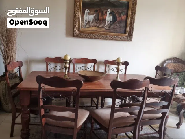 طاولة سفره لثمان اشخاص