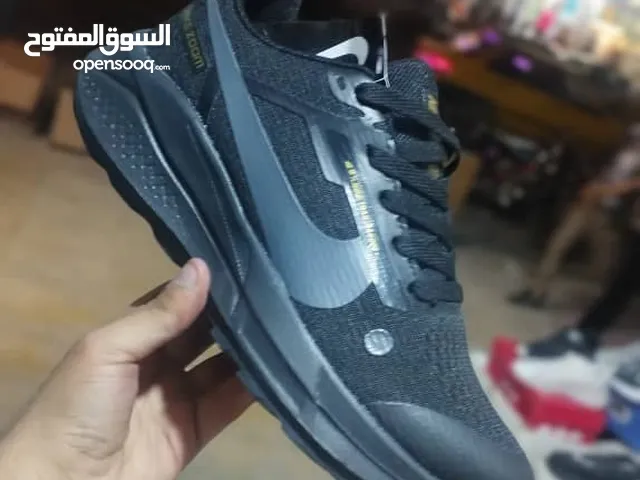 44.5 Sport Shoes in Aleppo