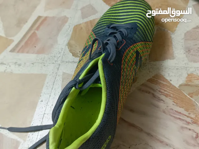 40 Sport Shoes in Amman
