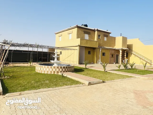 165 m2 5 Bedrooms Townhouse for Sale in Benghazi Boatni