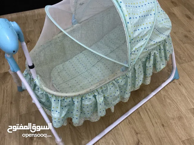 سرير كهربائي هزاز بالموسيقي