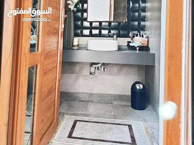 بيت للبيع فول درجه اولى المكان الدوره مقابيل كليه دجله فرع رضا علوان شارع تبليط ومجاري
