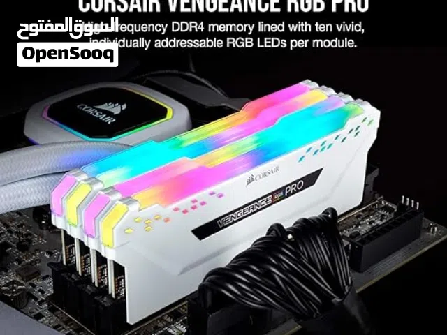 رام كورسير RGB PRO DDR4 16GB (2x8) بسرعة 3200MHz - باللون الأبيض