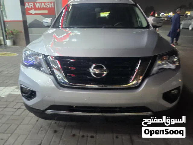 Used Nissan Pathfinder in Ajman
