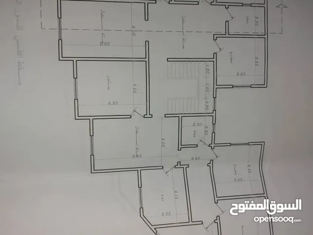 مبنى او عمارة بها 6 شقق للايجار