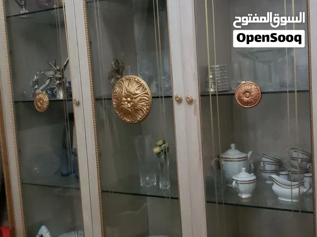 دولاب زجاج