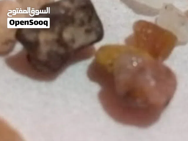 بيع أحجار كريمة ونيازك