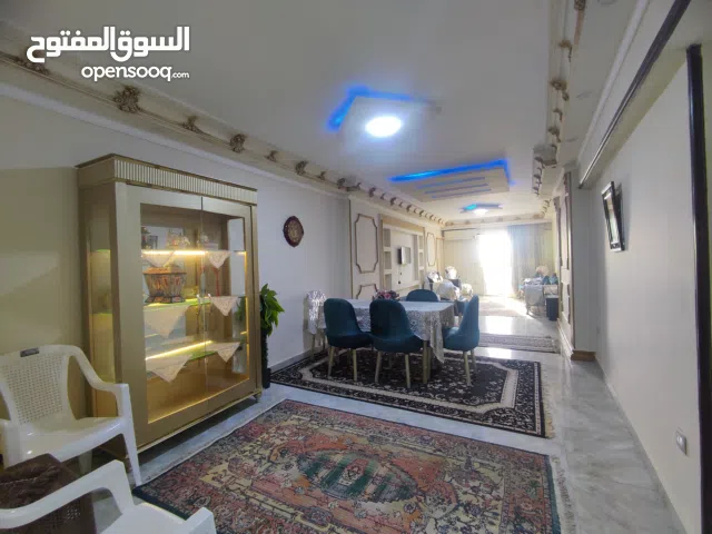 شقه للايجار المفروش الشاطبي بجوار كلية الهندسه 175م