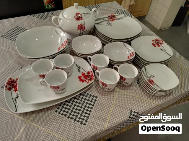 طقم سفرة عدد وطقم شاي من هوم سنتر