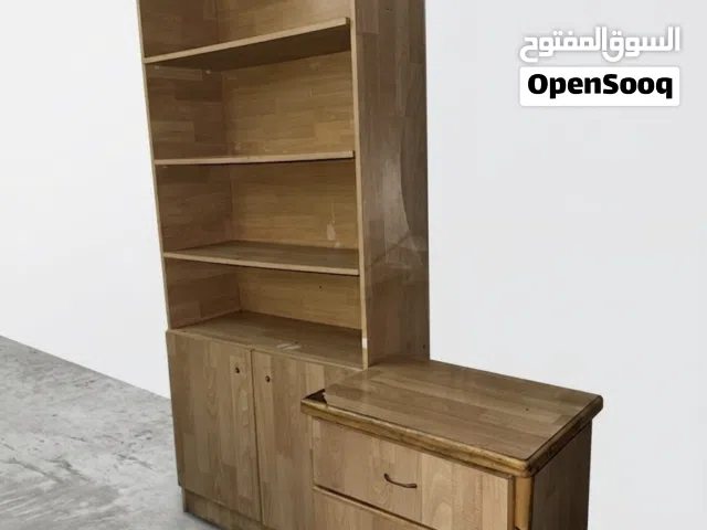 خزانه كتب + كوميدينا للبيع ، بسعر مغري 40 دينار قابل للتفاوض