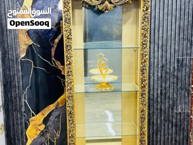 فاترينا ذهبي وابيض  السعر125 الف توصيل بغداد 5 اطراف 10محافظات 25
