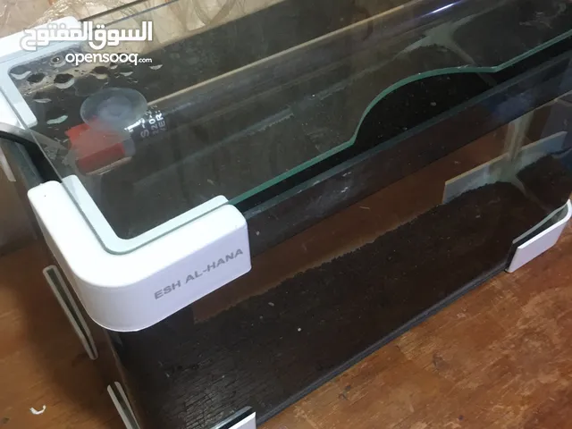 السلام عليكم حوض سمك جاهز و حلو نظيف كامل الملحقات بس حط السمچ والدوره البايلوجيه مكتمله(اقره الوصف)