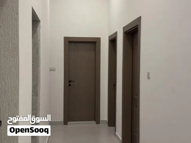 400 m2 More than 6 bedrooms Townhouse for Rent in Kuwait City Surra