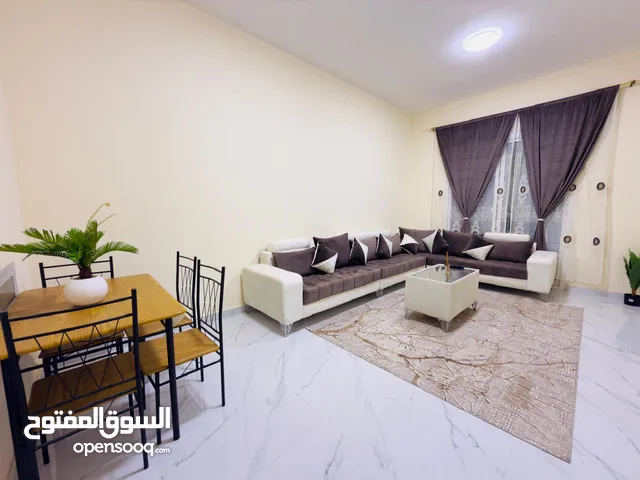 F1/غرفة وصالة في منطقة الراشدية للايجار الشهري حمامين وبلكون شامل الفواتير والانترنت والصيانة