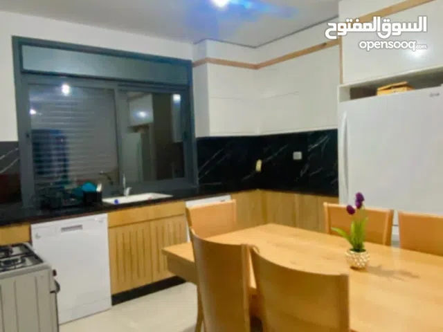 شقة مفروشة للايجار في سطح مرحبا