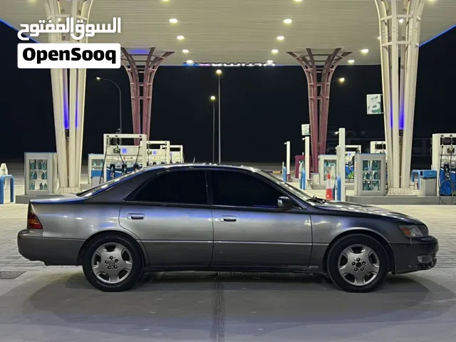 لكزس Es300 للبيع