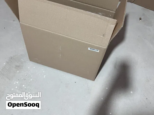 صندوق.  فارع. للتخزين