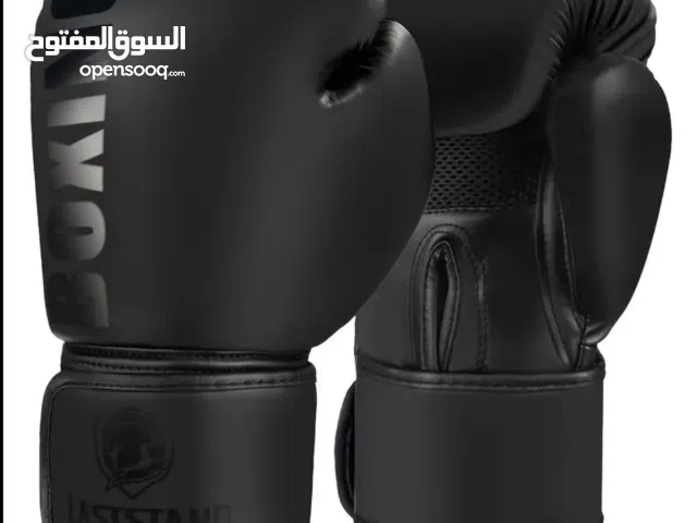 Boxing gloves and boxing hand wraps