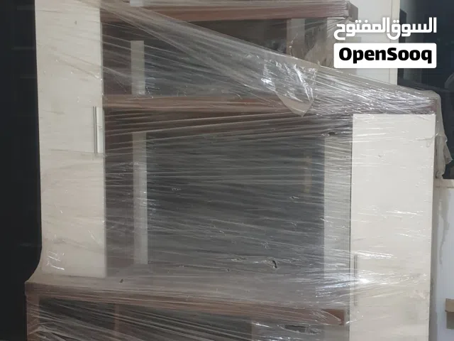 ترابيزة تي في بحالة ممتازة