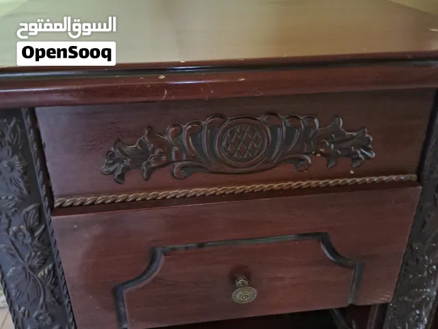 سرير زوجي وزيانه وكمدينو درج واحد وزاوية دولاب مطبخ