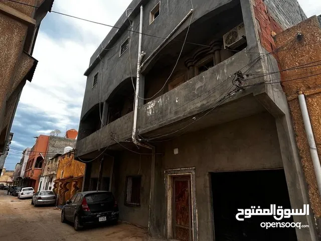 160 m2 More than 6 bedrooms Townhouse for Sale in Tripoli Al-Hadba Al-Khadra