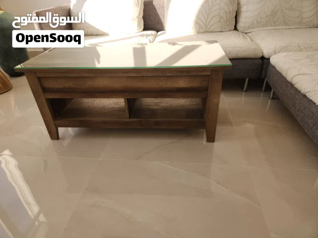 طاولة الجلوس