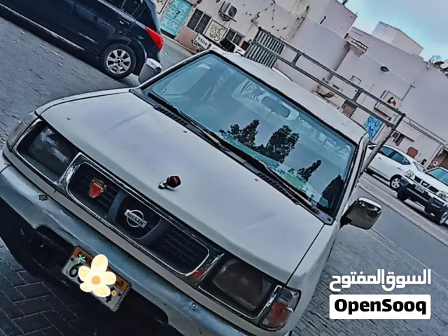 1998 نيسان داتسون