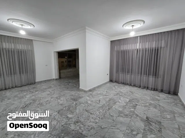 170 m2 3 Bedrooms Apartments for Rent in Amman Um Uthaiena