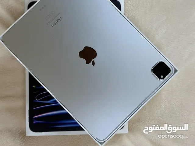 Apple iPad pro 4 256 GB in Al Dakhiliya