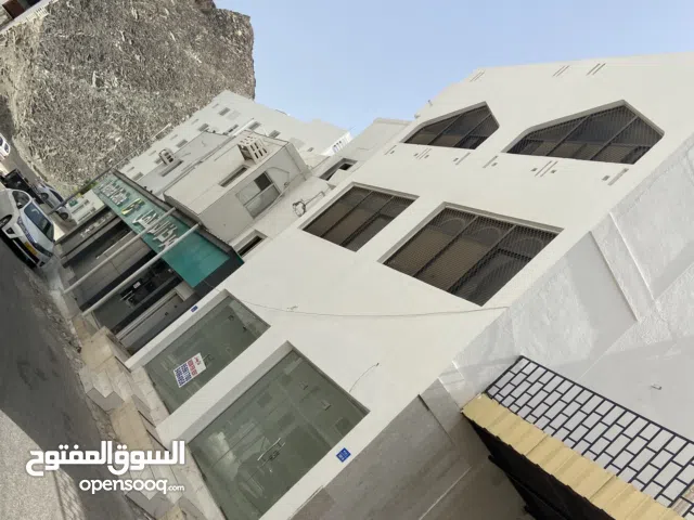 بناية في قلب مطرح سلطنة عمان