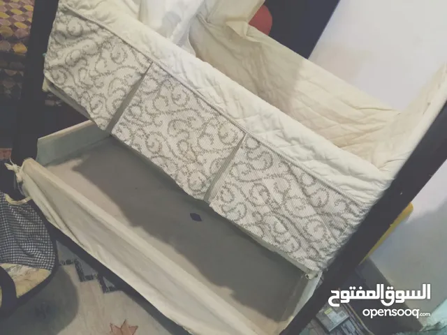 تخت بيبي نظيف جدا