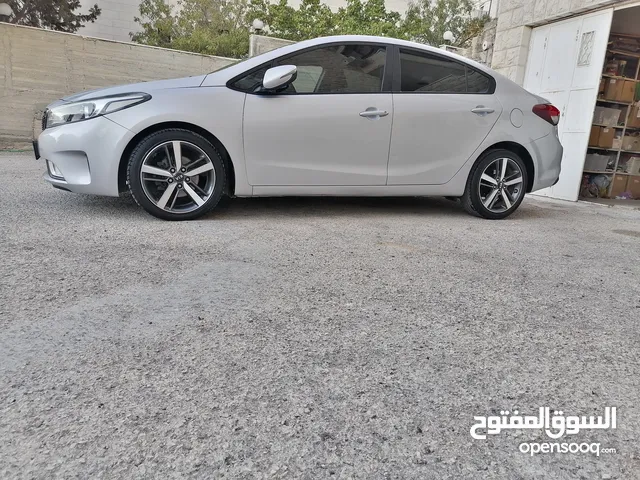 Used Kia K3 in Hebron