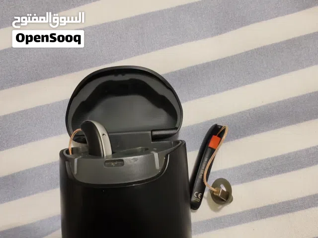 سماعات طبيه جديده نوعا ما لضعف السمع