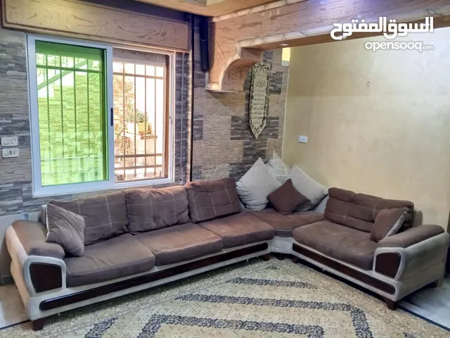 طقم كنب مستعمل بحاله جيدة