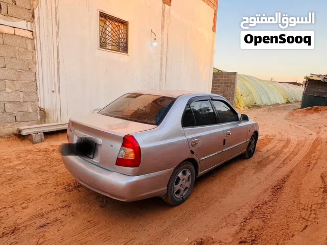 هندايه فيرنا محرك 15 ماشيه 180 موديل 2002