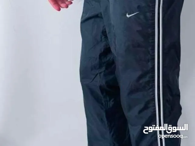 بنطال Nike رياضي نادر وغير متواجده القصه بالسوق نهائيا لمحبين القطع المميزه