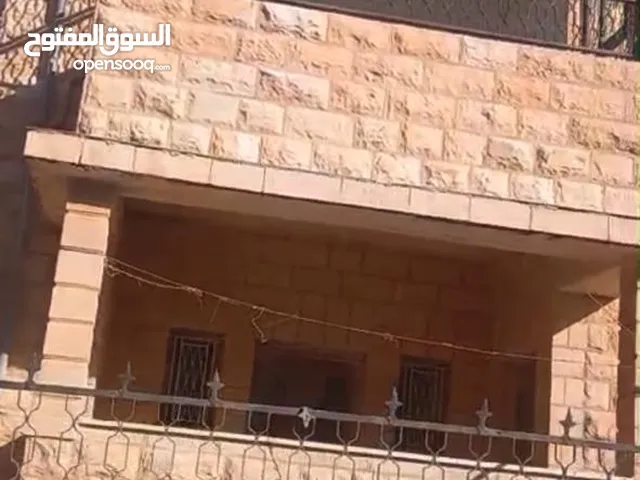شقة طابق أرض مع حديقة وكراج