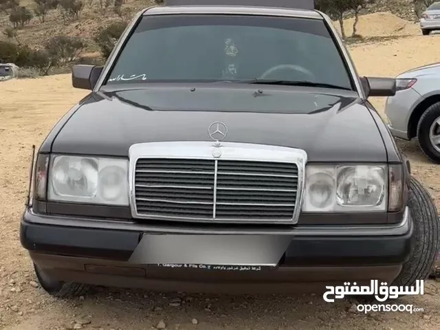 مرسيدس بطه 1993