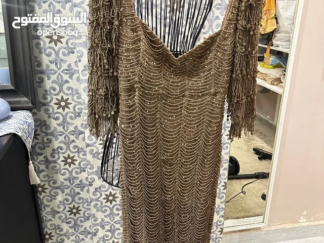 للبيع فستان ماخذته من الافنيوز