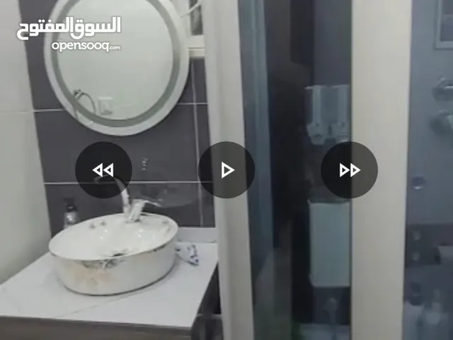 جاكوزي ومغاسل للبيع