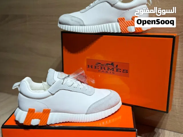 كل شيء في الصور