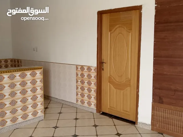 200 m2 2 Bedrooms Apartments for Rent in Basra Tannumah
