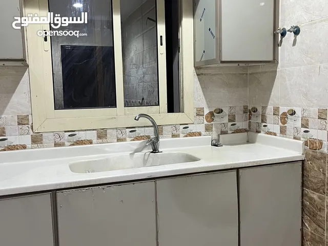 مطبخ مستخدم استخدام نظيف جدا