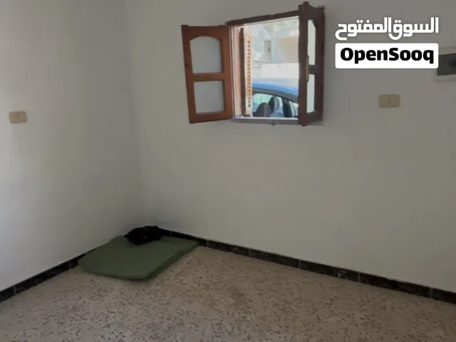 استوديو أرضي للإيجار