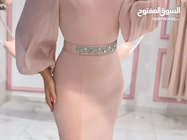 اجدد العروض والموديلات فَسِتْانَ نسائي راقي جدا